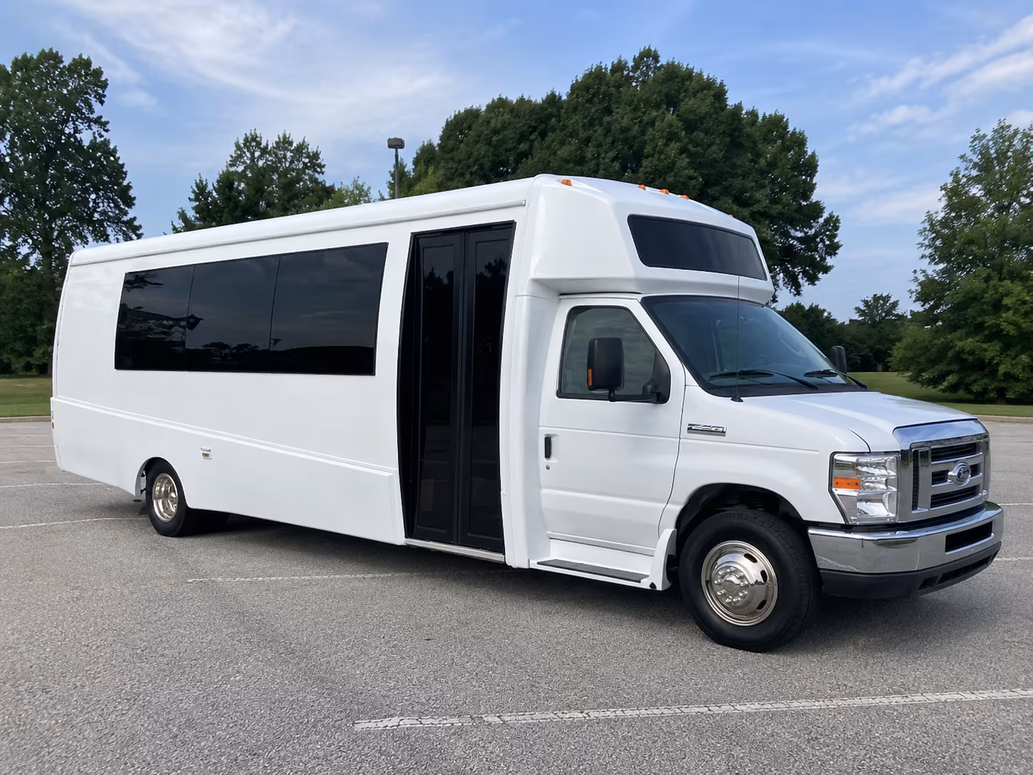camarillo 18 passenger party bus
