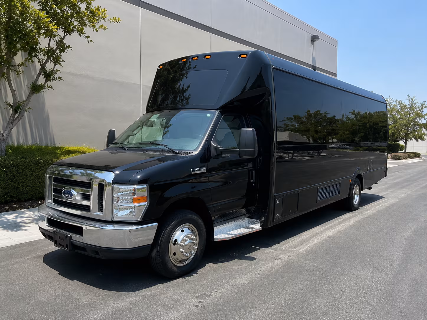 camarillo new years eve party bus rental