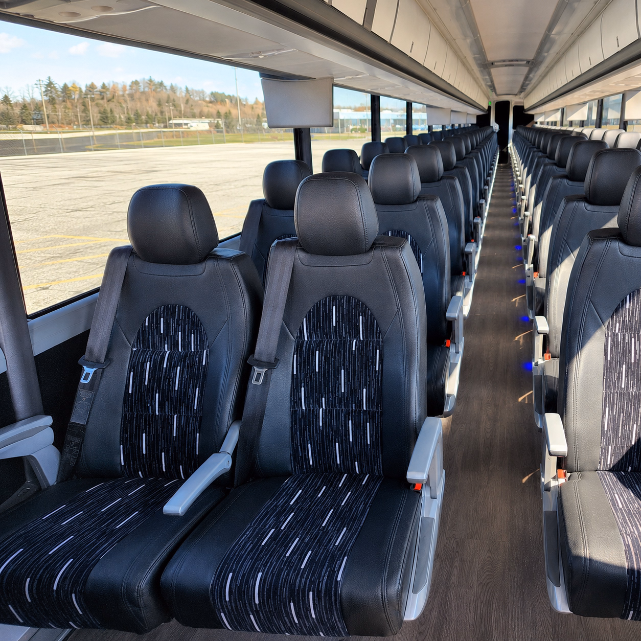 camarillocharterbuscompany com is how camarillo groups get to los angeles without the traffic battle