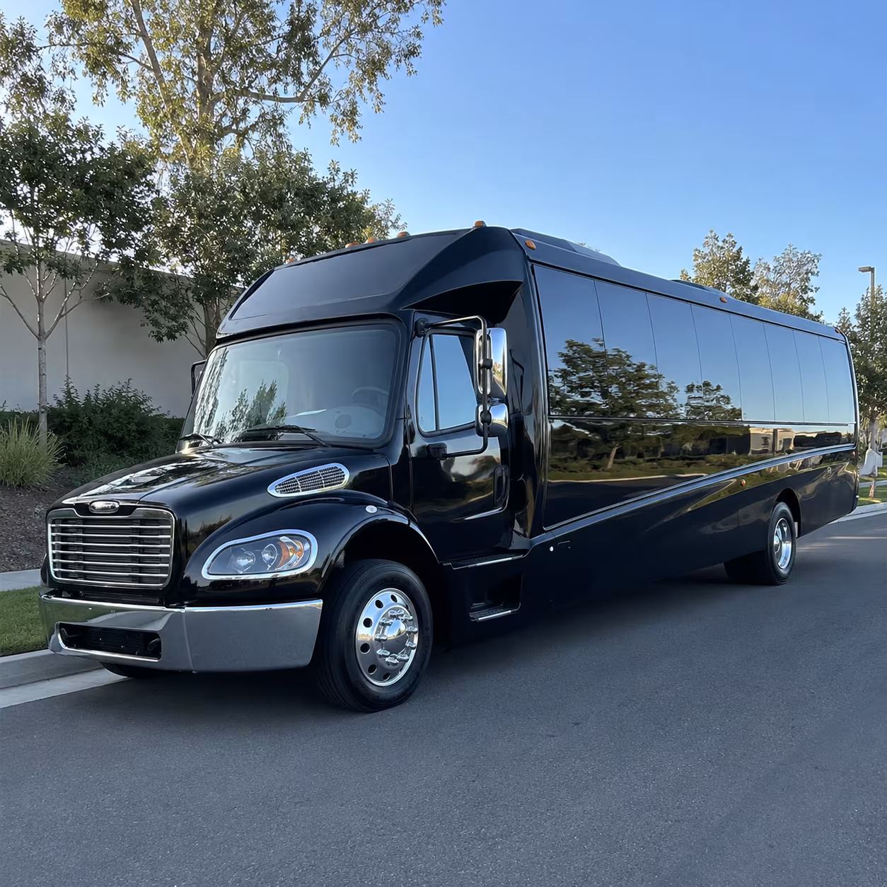 corporate shuttles along the us 101 corridor without the congestion headache