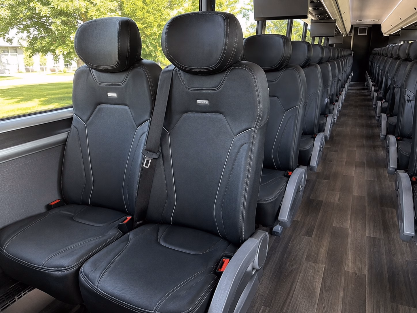 los angeles government and military charter bus rentals in los angeles