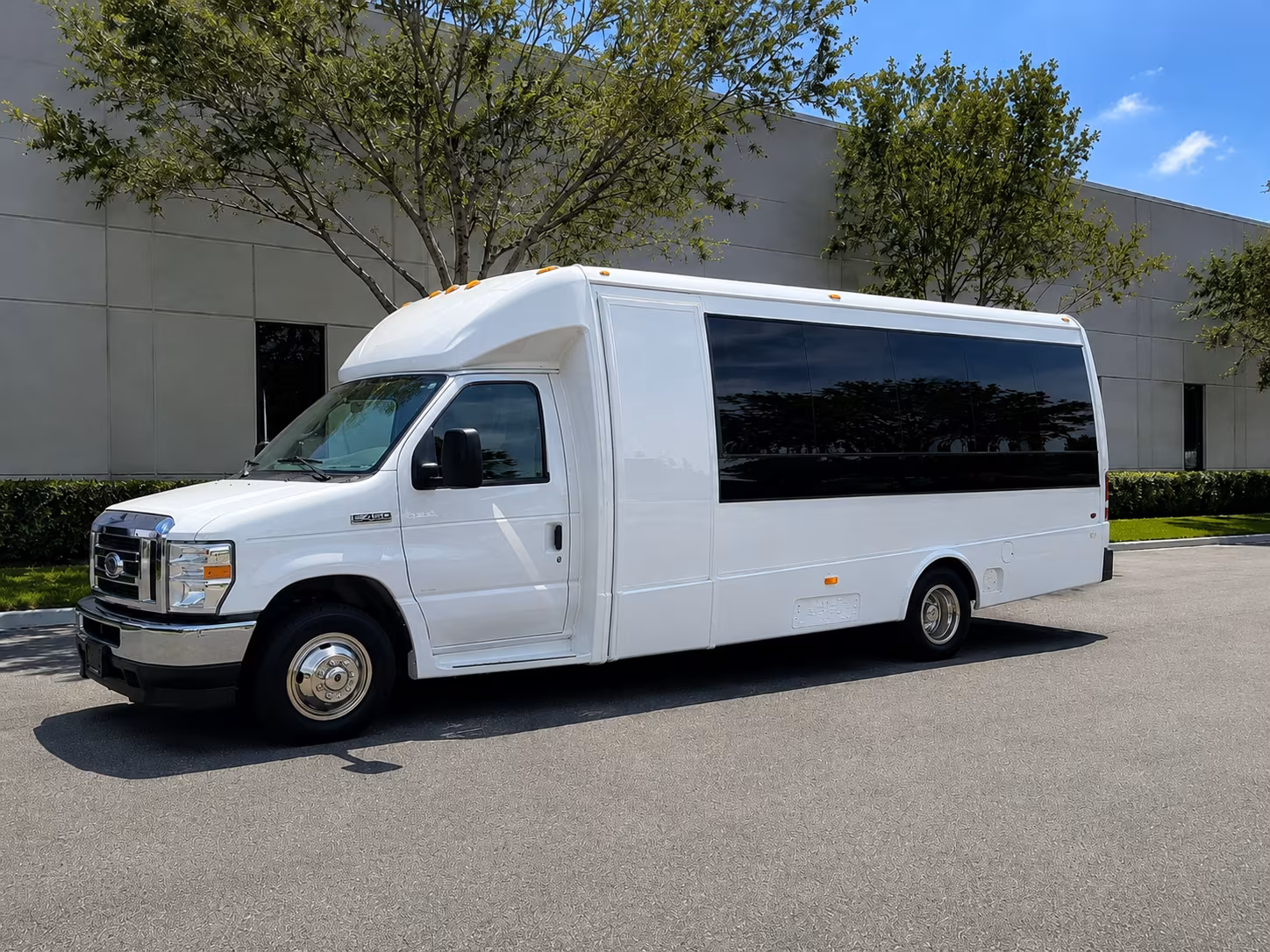 moving a sports team across ventura county one bus keeps everyone on schedule