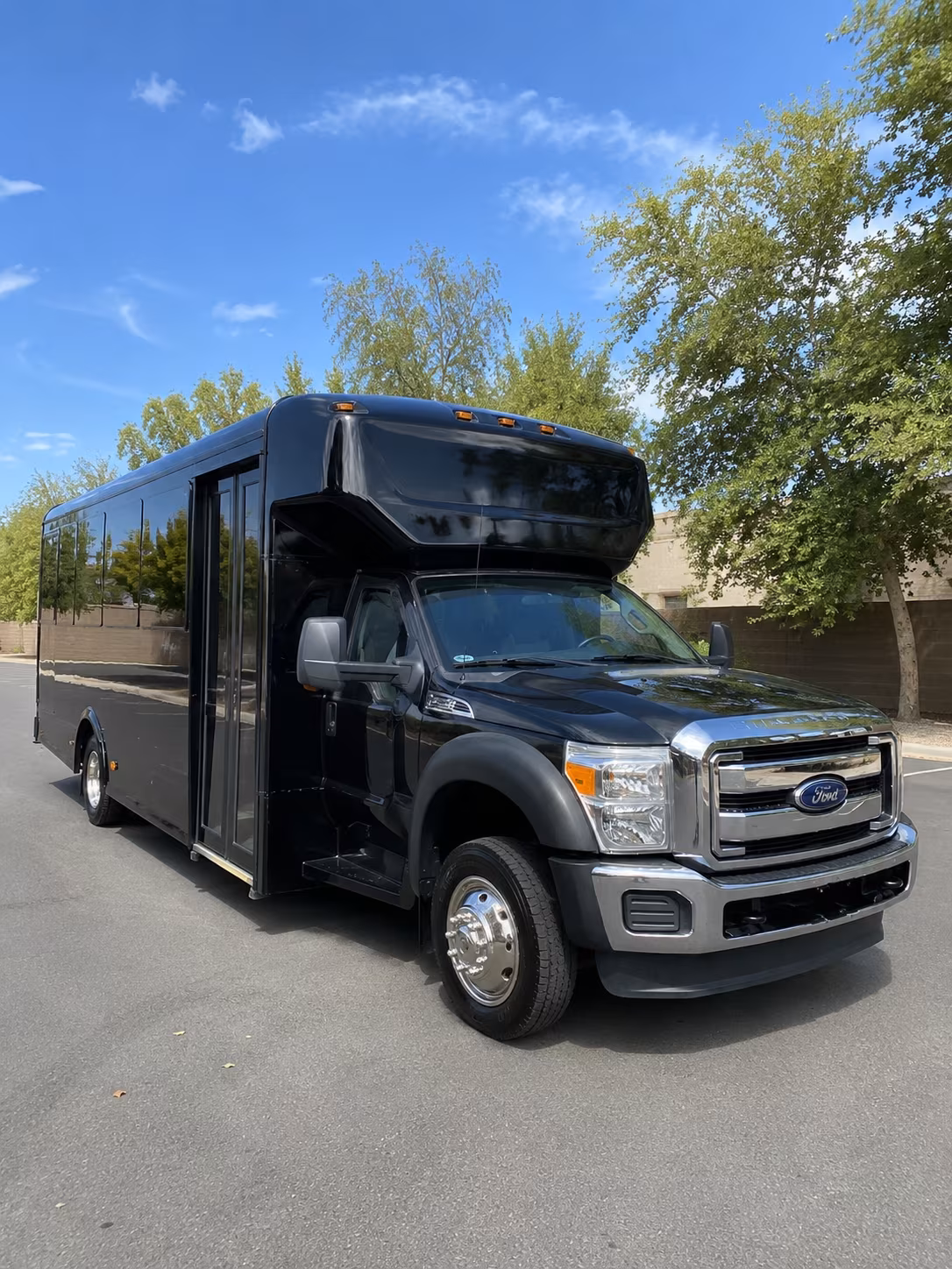 pasadena bus rentals