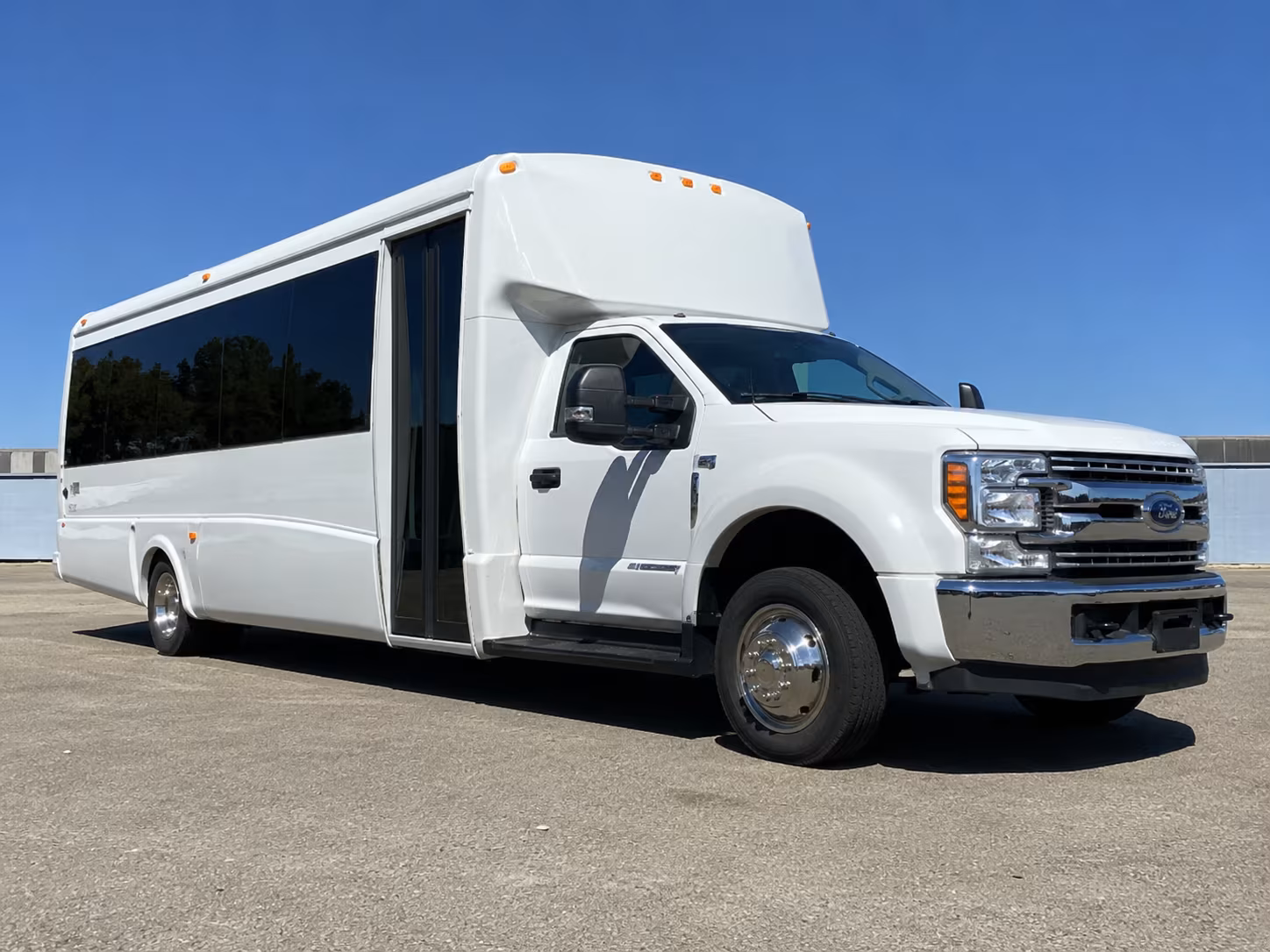 thousand oaks keep the celebration going with thousand oaks prom transportation